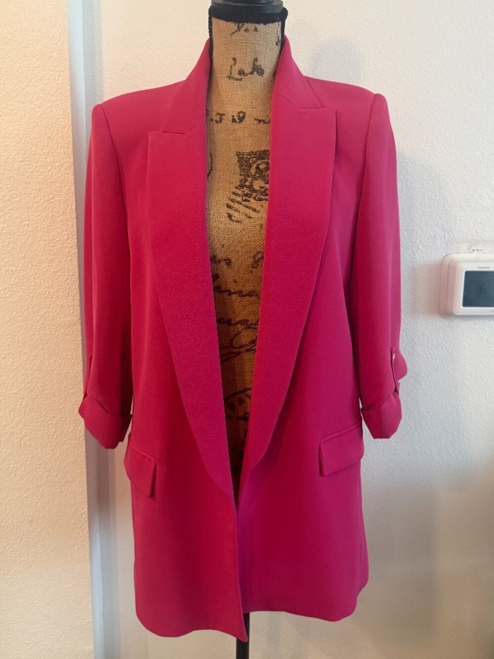 Zara Hot Pink Longline Blazer S NWT 3/4 Sleeve Gold Button Tabs